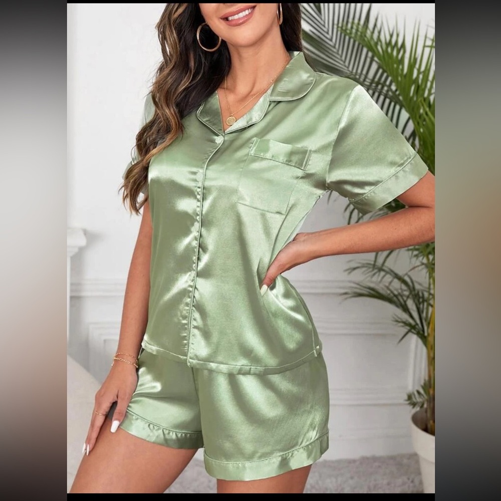 NEW! Satin pajama set-XL